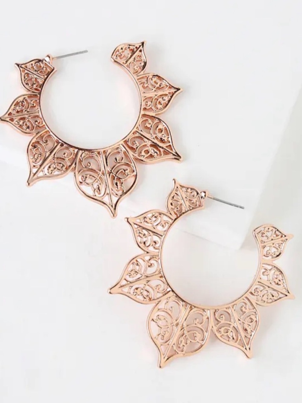Lulu’s Mullen Rose Gold Hoop Earrings